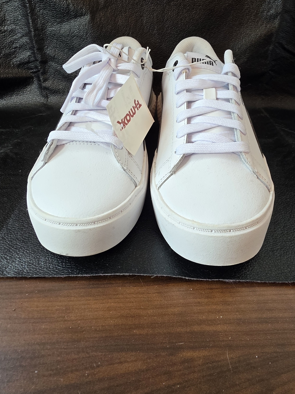 NWT PUMA White Leather Sneakers with Black Formstrip - Picture 6 of 10